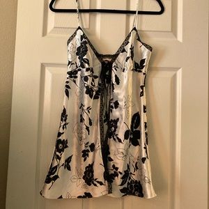 Victoria’s Secret - B&W Floral Nightie
